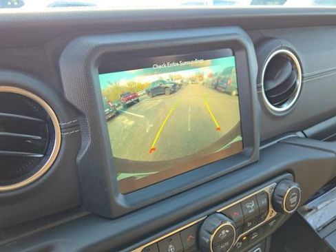 Certified 2022 Jeep Wrangler Unlimited Rubicon 4xe w/ Cold Weather Group image 21