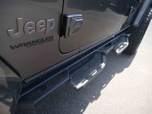 Used 2022 Jeep Wrangler Unlimited Rubicon w/ Trailer Tow Package AWD/4WD image 17