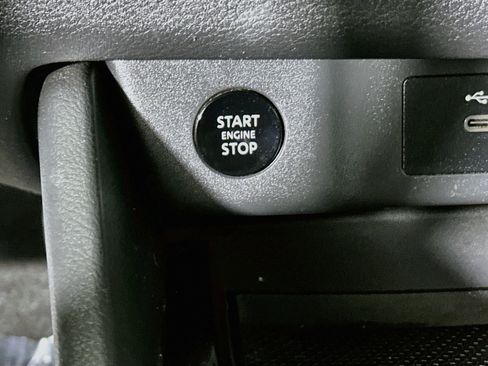 Used 2026 Nissan Rogue SV AWD/4WD image 20