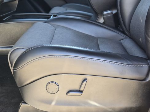 Used 2017 Tesla Model X 75D image 24