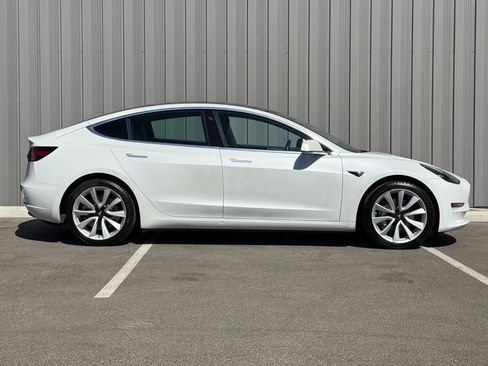 Used 2020 Tesla Model 3 Standard Range Plus image 4