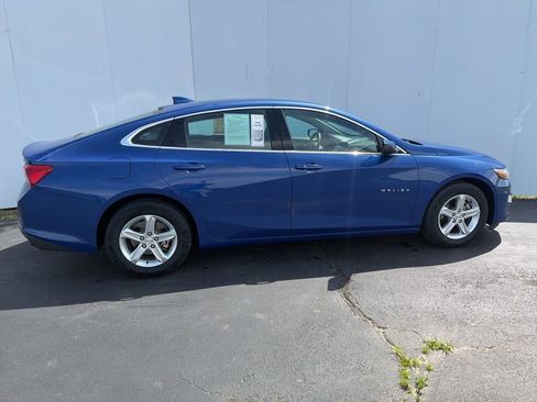Used 2023 Chevrolet Malibu LT FWD image 3