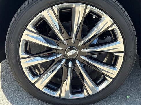 New 2026 Cadillac Escalade Luxury w/ Touring Package AWD/4WD image 13