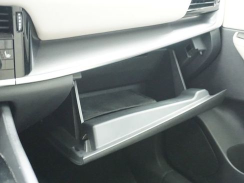 Used 2021 Nissan Rogue SV w/ Premium Package image 35