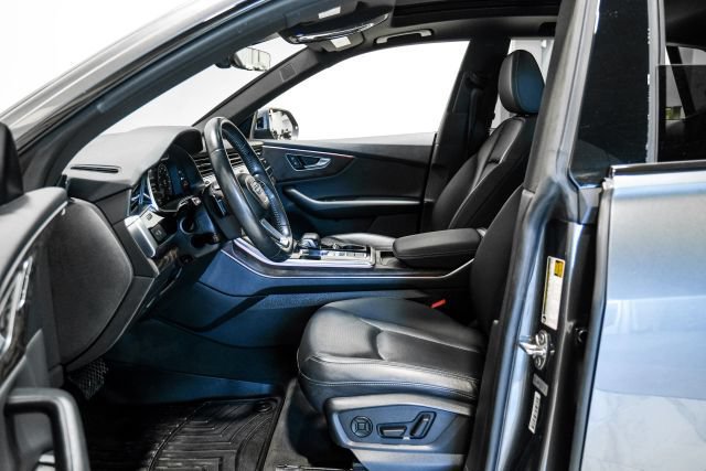 Used 2019 Audi Q8 Premium Plus w/ Premium Plus AWD/4WD image 5
