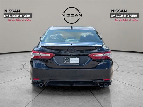 Used 2020 Toyota Camry XSE image 9