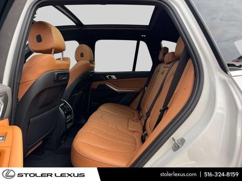 Used 2022 BMW X5 xDrive40i w/ Premium Package AWD/4WD image 16