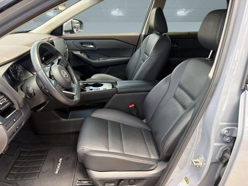 Used 2023 Nissan Rogue SL w/ SL Premium Package FWD image 5