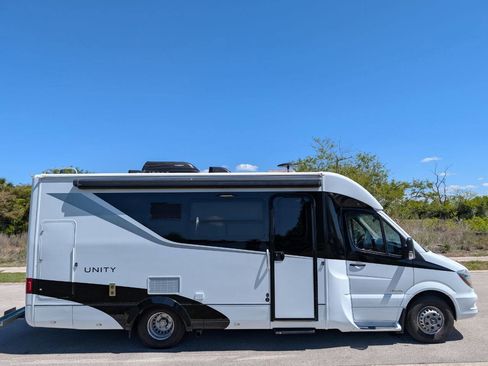 Used 2016 Mercedes-Benz Sprinter 3500 image 5