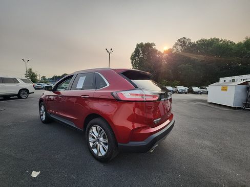 Used 2019 Ford Edge Titanium FWD image 3