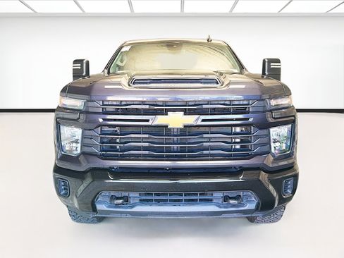 Used 2024 Chevrolet Silverado 2500 Custom w/ Custom Value Package AWD/4WD image 2