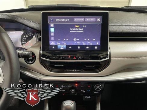 Used 2024 Jeep Compass Limited AWD/4WD image 16