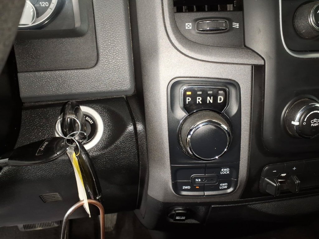 Used 2017 RAM 1500 Express AWD/4WD image 21