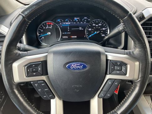 Used 2020 Ford F350 Lariat w/ Chrome Package image 17
