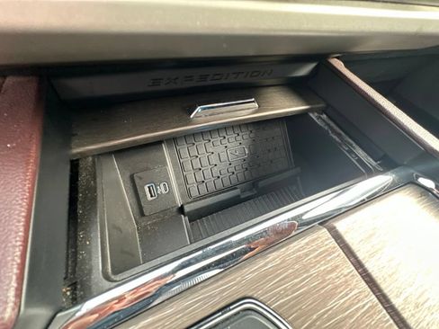 Used 2024 Ford Expedition Max Limited RWD image 47