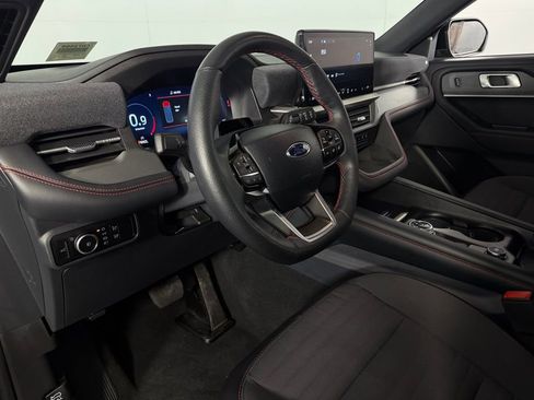 Used 2025 Ford Explorer ST-Line w/ ST-Line Street Pack image 20