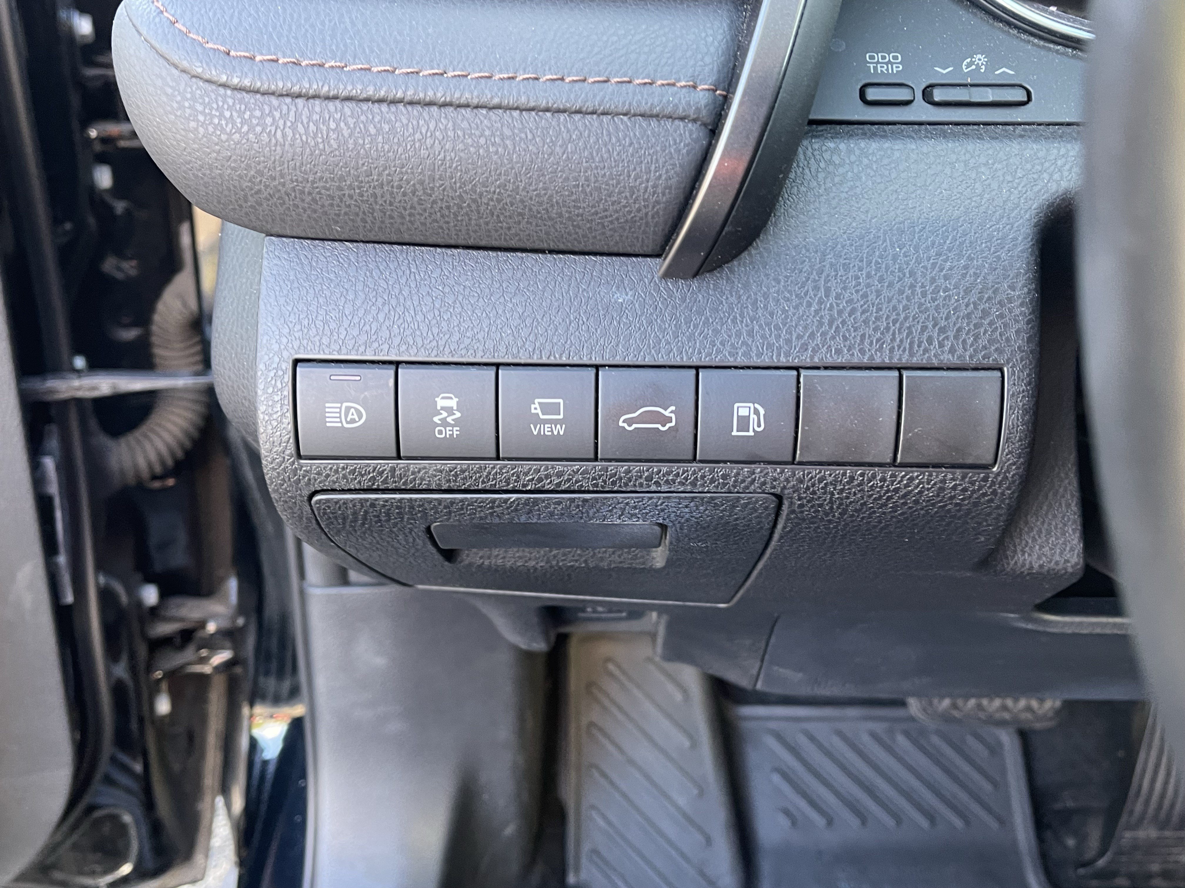 Certified 2018 Toyota Camry XLE w/ Audio Package FWD image 25