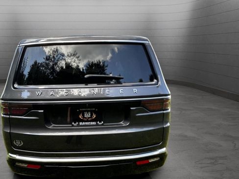New 2024 Jeep Wagoneer 4WD w/ Premium Group I image 5