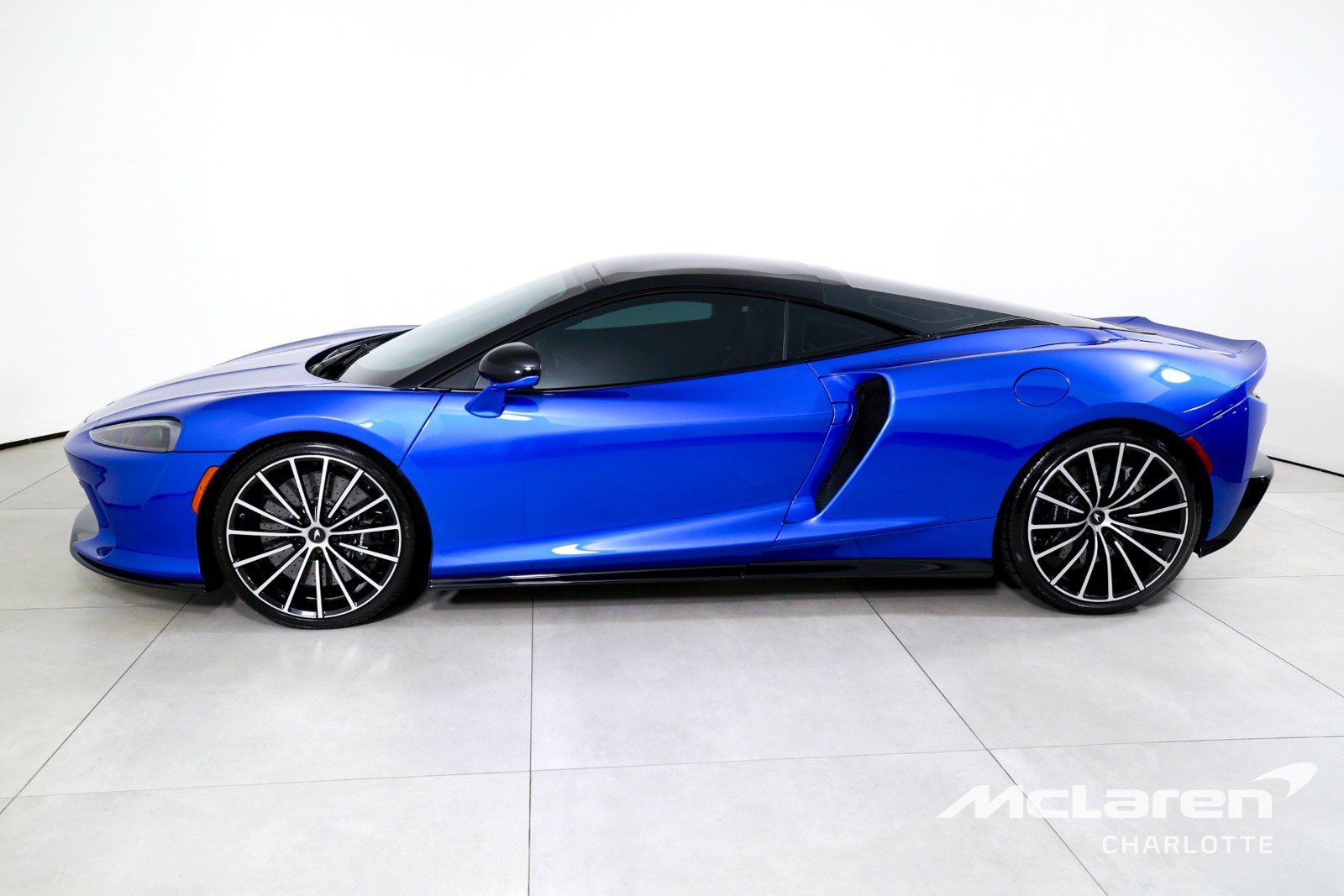 Used 2021 McLaren GT RWD image 6