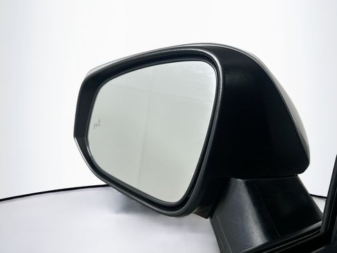 Used 2025 Toyota RAV4 XLE FWD image 16