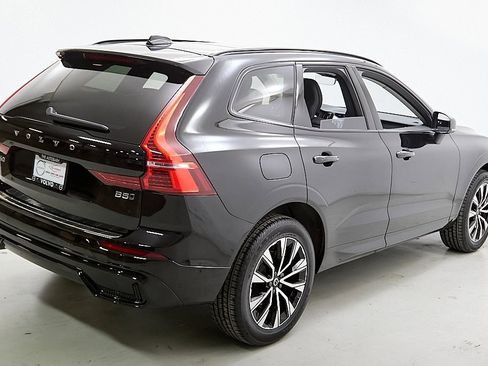 Certified 2024 Volvo XC60 B5 Plus w/ Protection Package Premier image 9