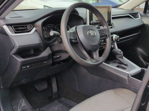 Used 2025 Toyota RAV4 XLE w/ Convenience Package FWD image 9