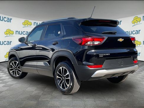 Used 2025 Chevrolet TrailBlazer LT image 4