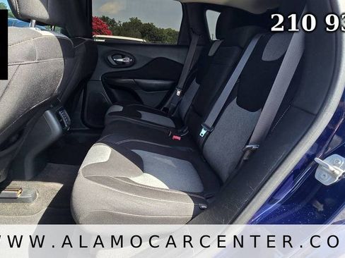 Used 2015 Jeep Cherokee Sport w/ Sport Appearance Group FWD image 28