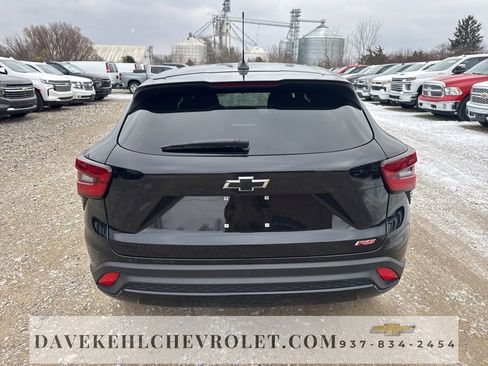 Used 2025 Chevrolet Trax RS w/ Driver Confidence Package image 4