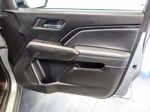 Used 2024 Chevrolet Colorado LT w/ LT Convenience Package II AWD/4WD image 31