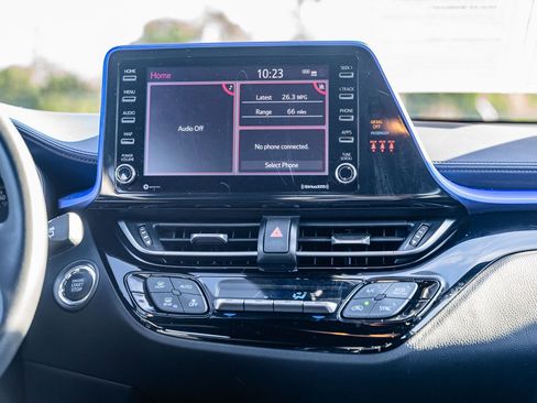 Used 2021 Toyota C-HR XLE image 28