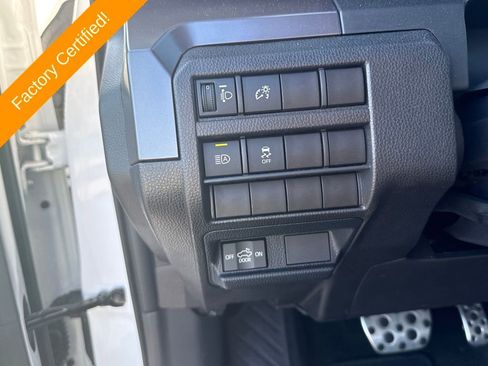 Used 2025 Toyota Tacoma TRD Sport image 15