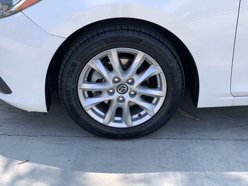 Used 2015 MAZDA MAZDA3 i Touring w/ Technology Package image 7