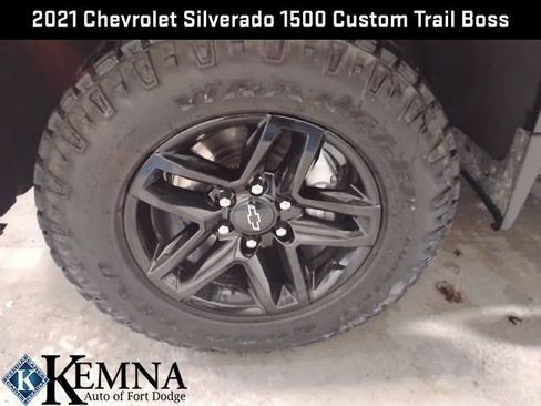 Used 2021 Chevrolet Silverado 1500 Custom Trail Boss image 28