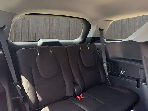Used 2024 Ford Explorer XLT AWD/4WD image 19