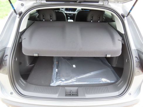New 2026 Chevrolet Trax LT w/ Driver Confidence Package FWD image 16