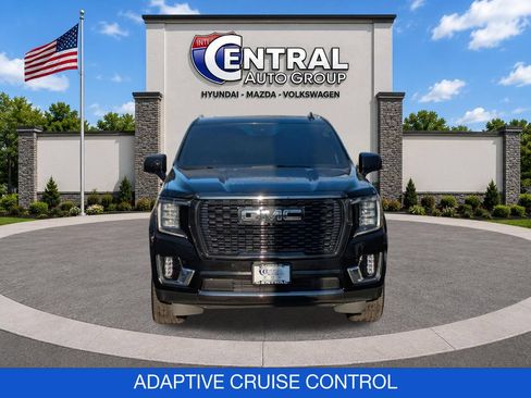 Used 2023 GMC Yukon Denali Ultimate AWD/4WD image 2