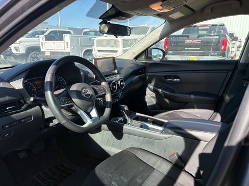 Used 2025 Nissan Sentra SV w/ All-Weather Package FWD image 10