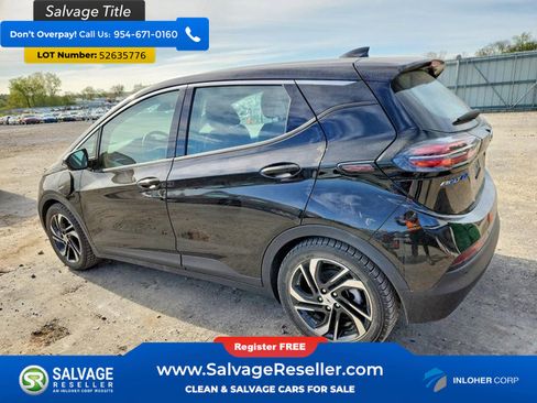 Used 2023 Chevrolet Bolt LT w/ Infotainment Package FWD image 3