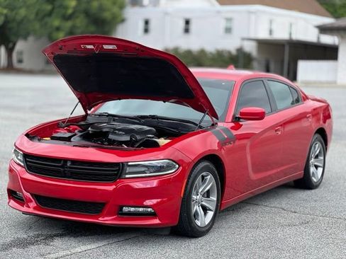 Used 2015 Dodge Charger SXT RWD image 41
