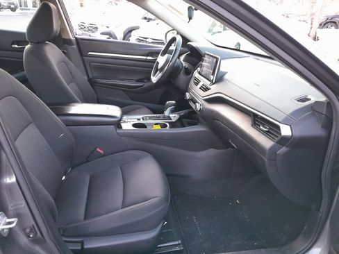 Used 2021 Nissan Altima 2.5 SV w/ SV Premium Package image 35