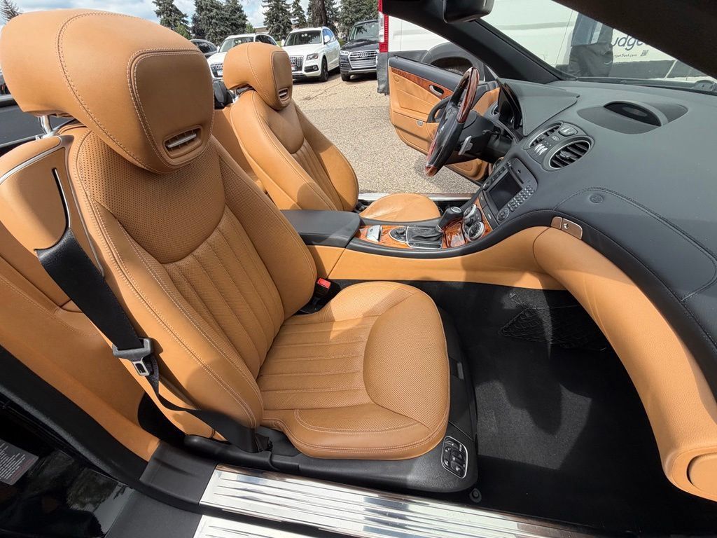 Used 2012 Mercedes-Benz SL 550 image 27