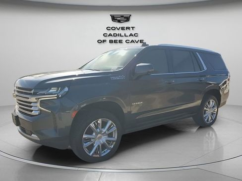 Used 2021 Chevrolet Tahoe High Country w/ Premium Package image 3