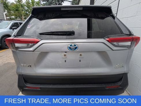 Used 2020 Toyota RAV4 XLE w/ Convenience Package AWD/4WD image 5