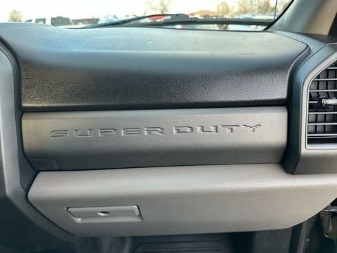 Used 2019 Ford F250 XL w/ STX Appearance Package image 20