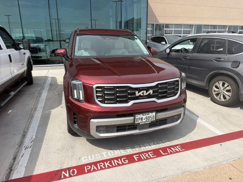 Used 2023 Kia Telluride SX FWD image 3
