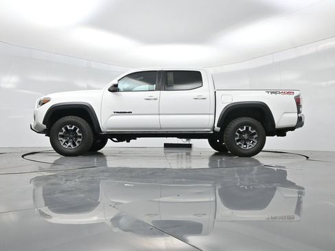 Used 2023 Toyota Tacoma TRD Off-Road image 41