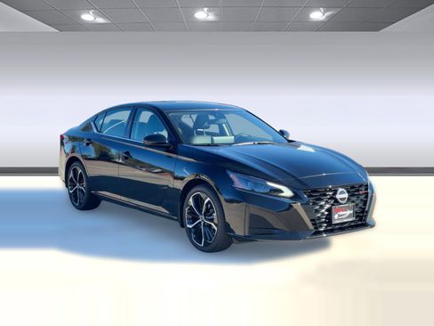 New 2025 Nissan Altima 2.5 SR image 7