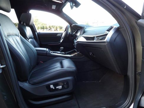 Used 2021 BMW X7 xDrive40i w/ Premium Package image 18