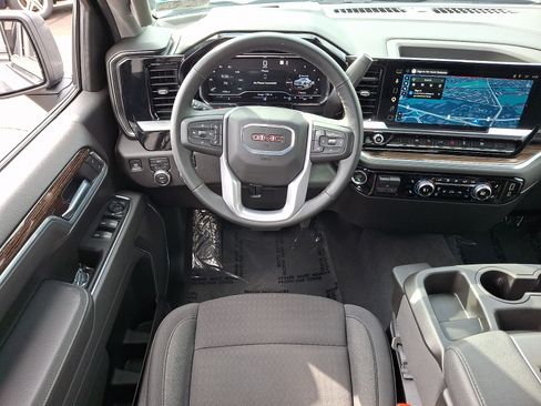 Used 2025 GMC Sierra 1500 Elevation AWD/4WD image 11